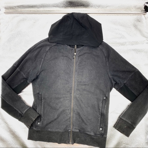 LULULEMON BLACK LIGHTWEIGHT YOGA RUNNING ZIPPER JACKET HOODIE LADIES MEDIUM - Picture 1 of 3